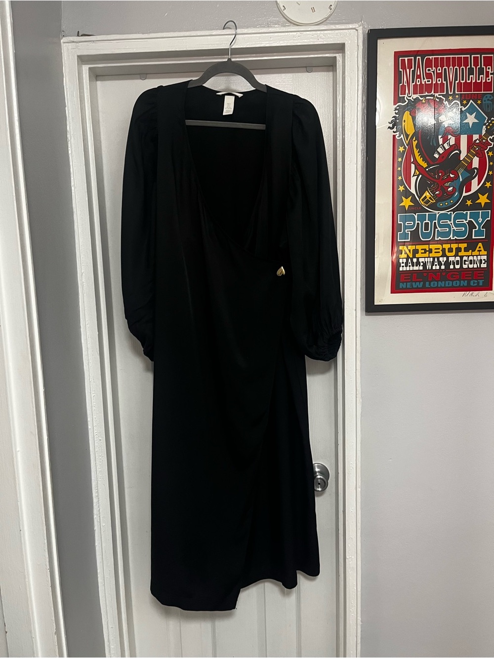 H&M NWOT Black Long Sleeve Wrap Dress With Heart Button